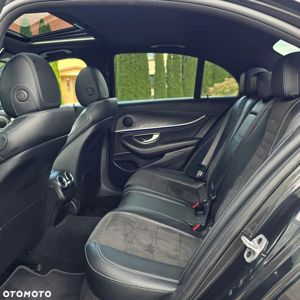 Mercedes-Benz Klasa E 220 d T 9G-TRONIC AMG Line - 22
