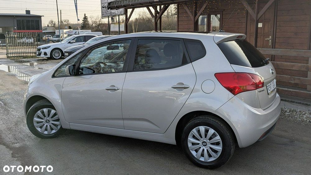 Kia Venga - 7