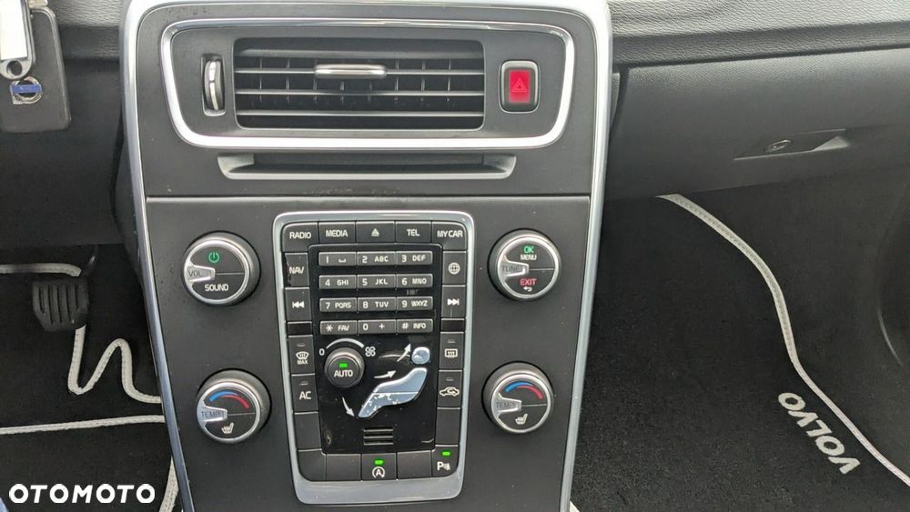 Volvo V60 D2 Kinetic - 24