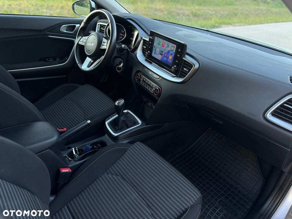 Kia Ceed 1.5 T-GDI M - 13