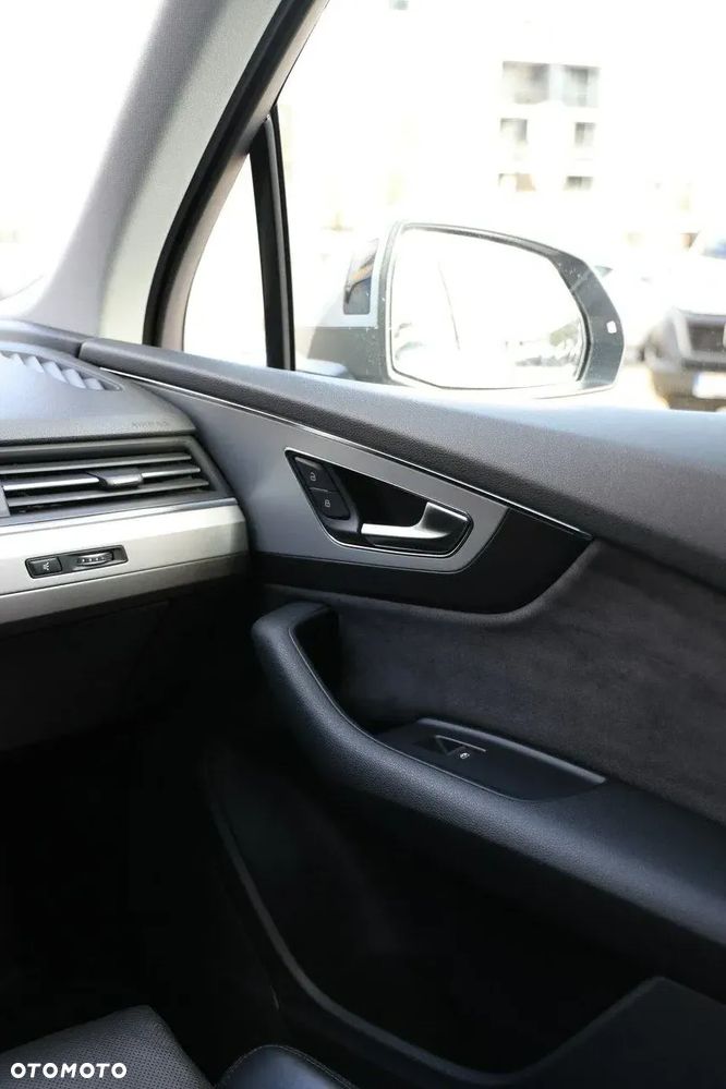 Audi Q7 3.0 TDI ultra Quattro Tiptronic - 39