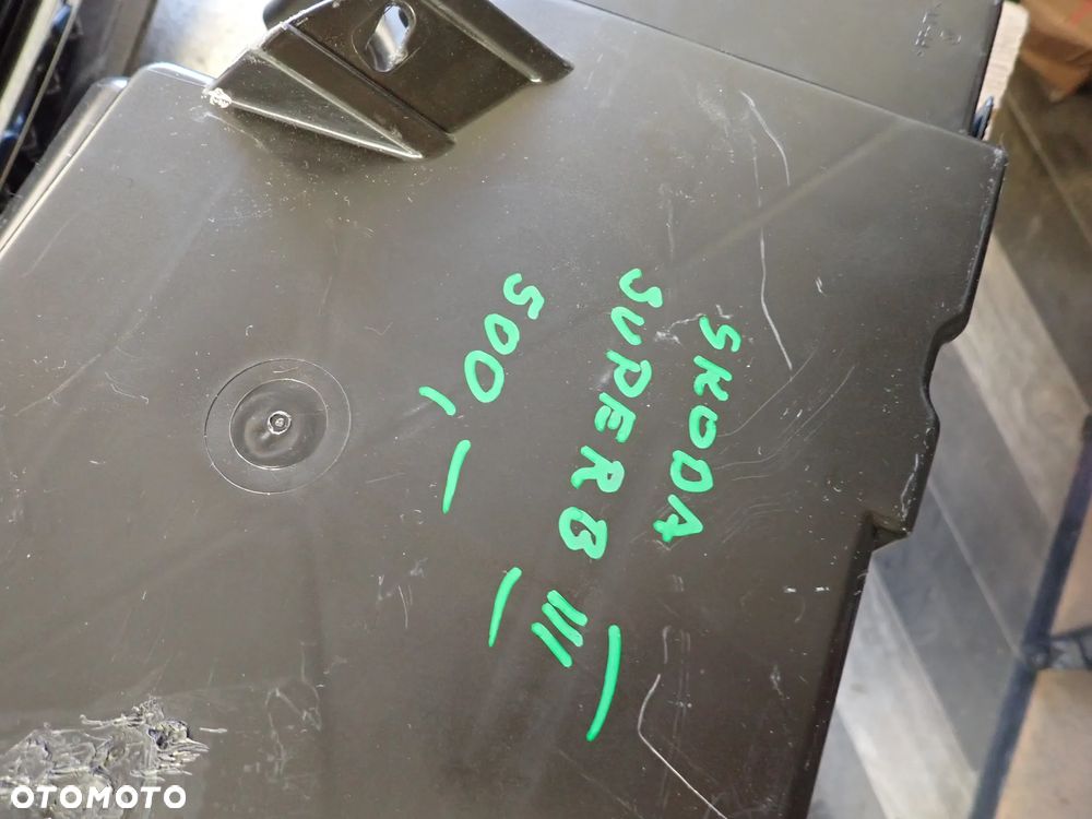 SKODA SUPERB III SUBWOOFER 3V0035412 - 3