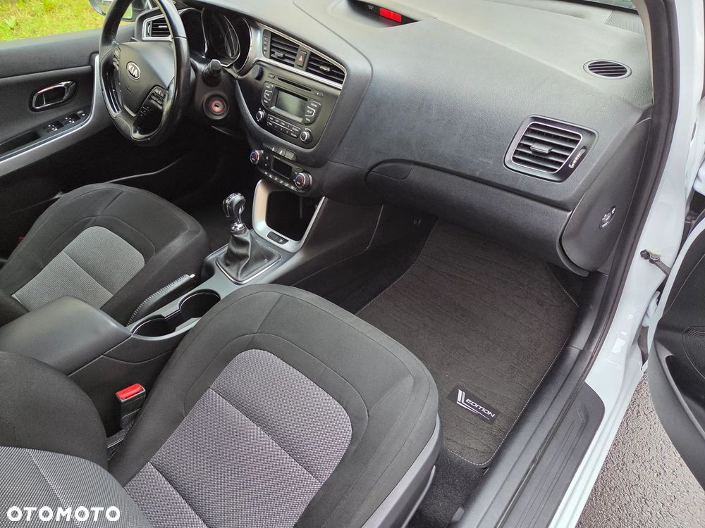 Kia Ceed 1.6 GDI Business Line - 18