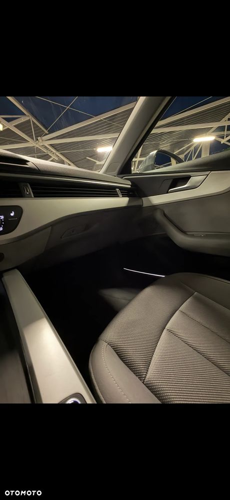 Audi A4 Limousine - 18