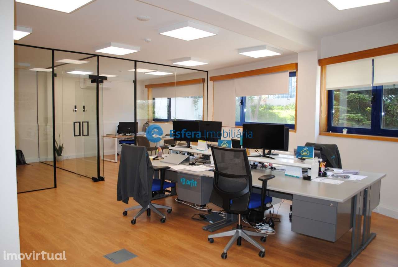 Edifício com armazém e escritórios - Grande imagem: 2/20