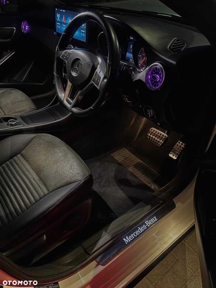 Mercedes-Benz CLA 220 CDI 7G-DCT AMG Line - 15