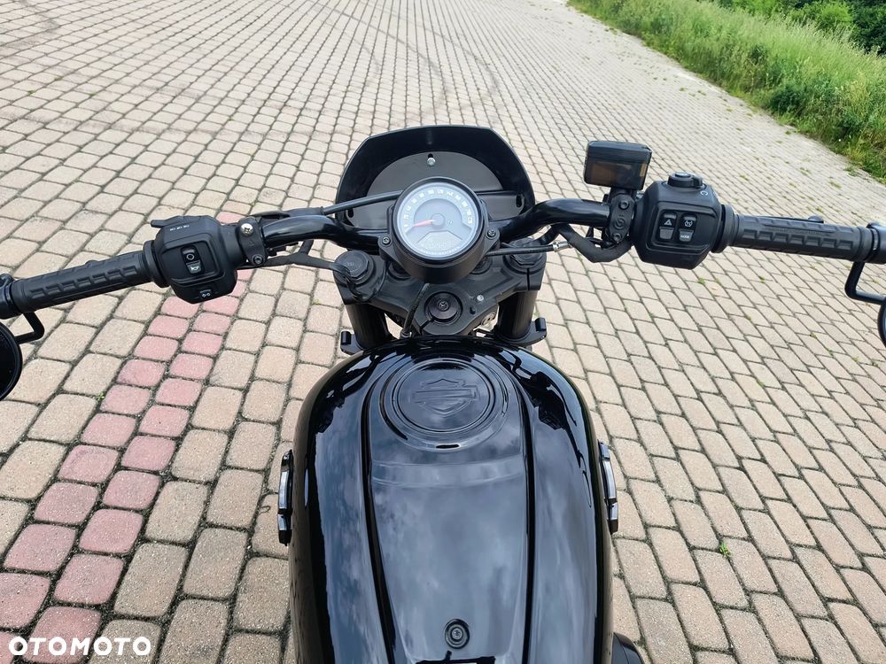 Harley-Davidson Sportster Nightster 975 - 8