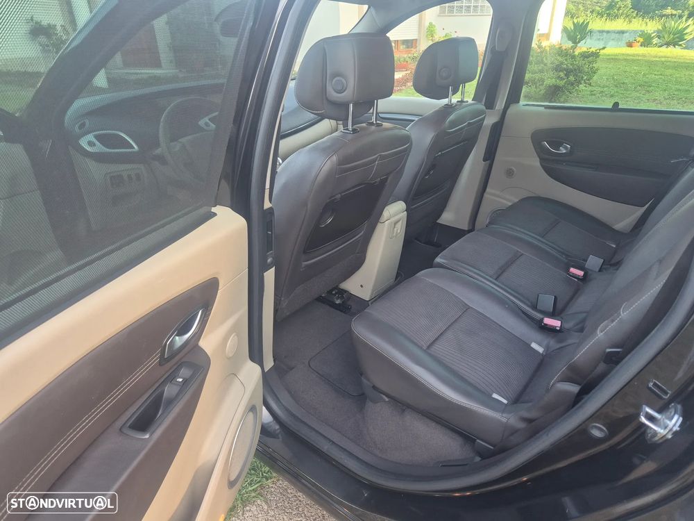 Renault Scénic 1.5 dCi Dynamique S - 8