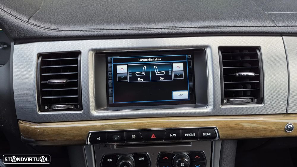 Jaguar XF Sportbrake 2.2 - 8