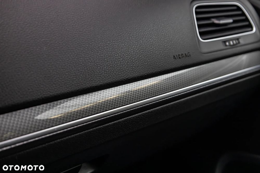 Volkswagen Golf - 24