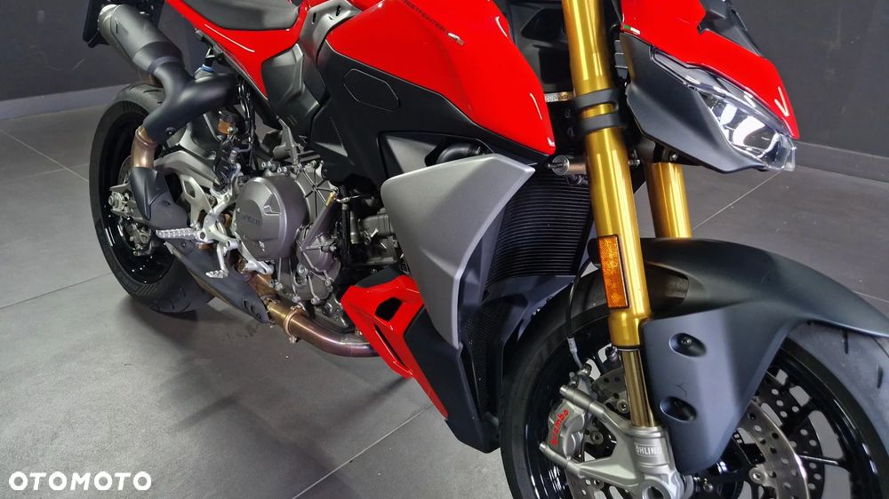 Ducati Streetfighter V2 - 9
