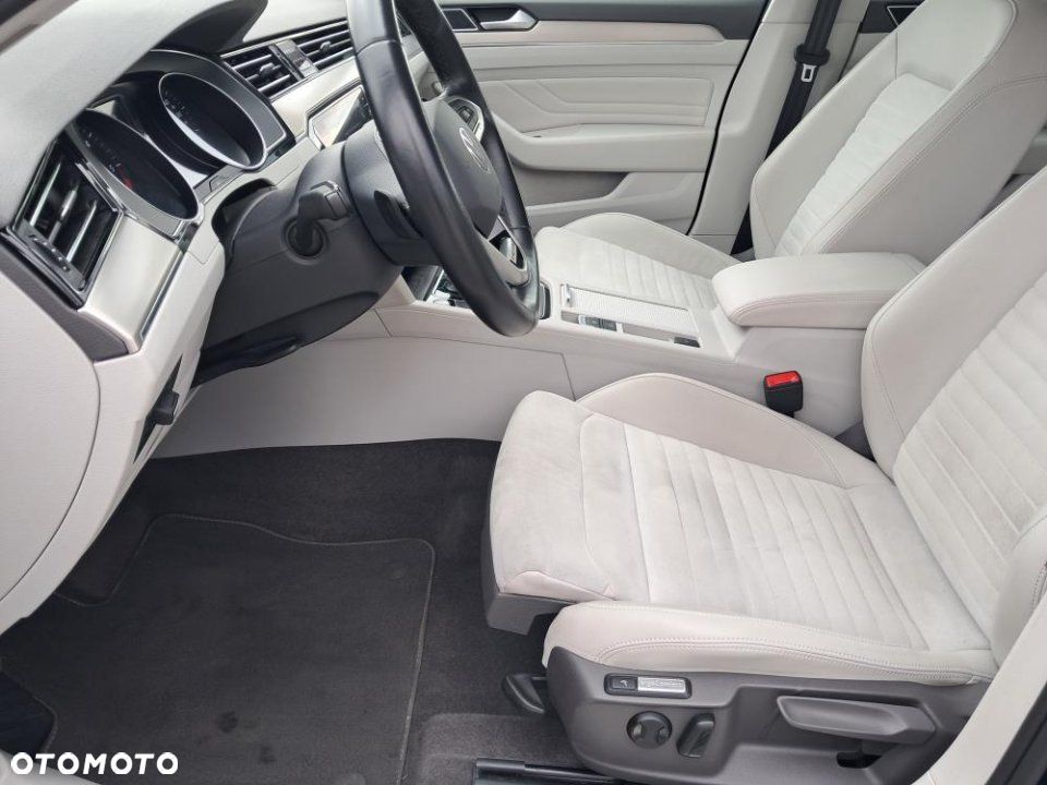 Volkswagen Passat - 18