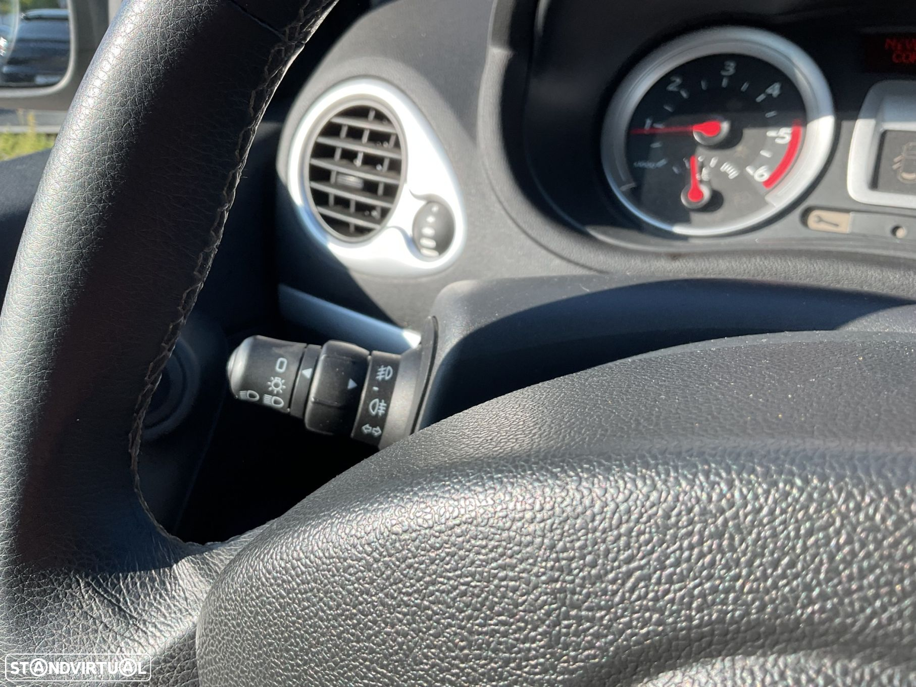 Renault Clio 1.5 dCi Confort - 33