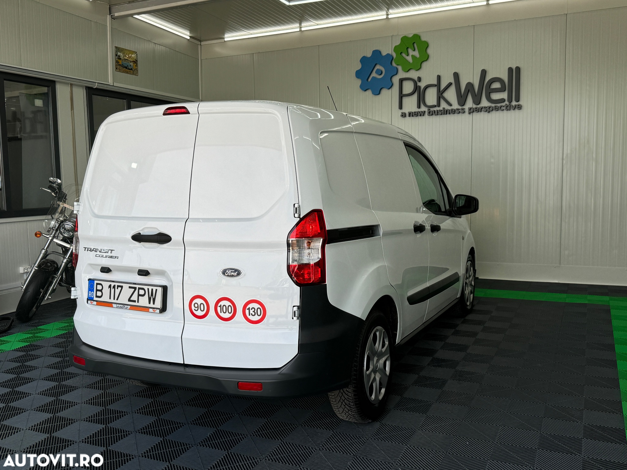 Ford Courier - 6