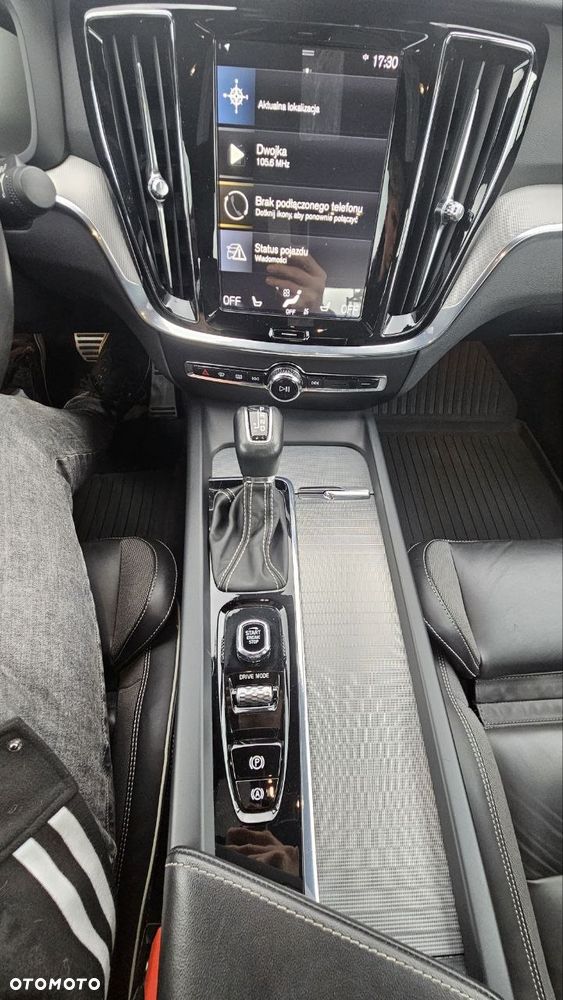 Volvo S60 T5 AWD R-Design - 2