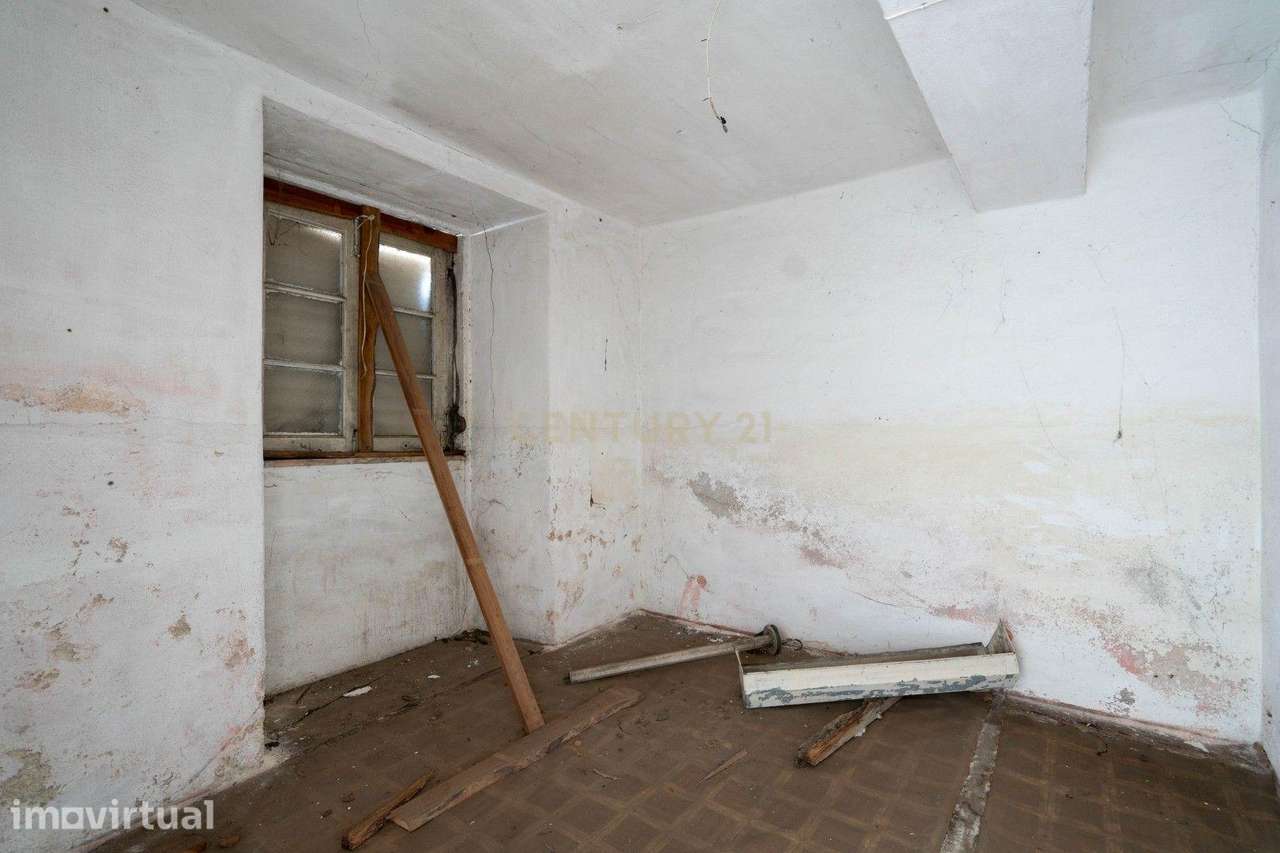 Oportunidade de Investimento | Moradia para recuperar - Grande imagem: 4/32