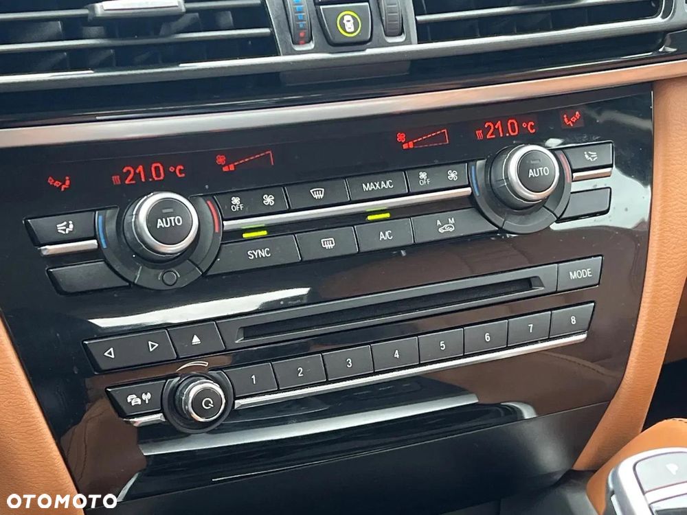 BMW X6 xDrive50i - 29