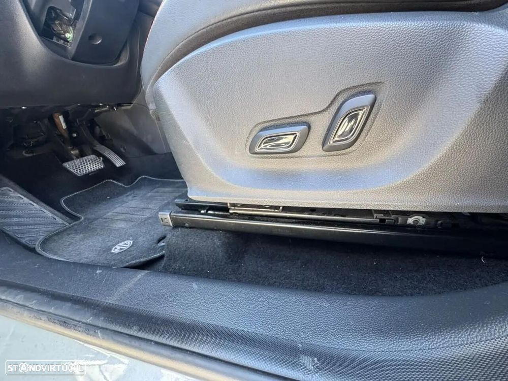 MG ZS Maximal Luxury - 19