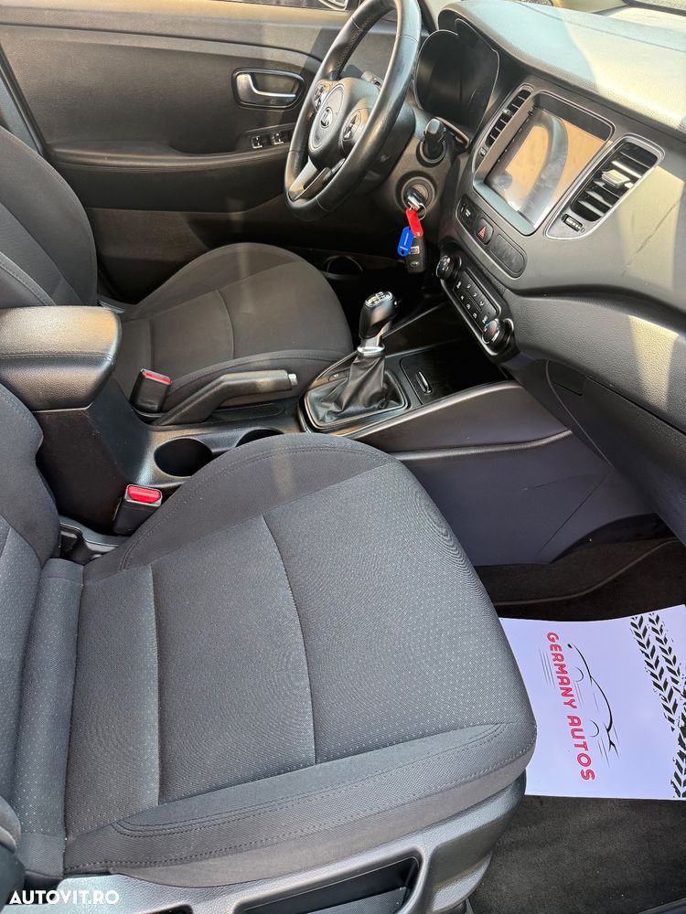 Kia Carens 1.7 CRDi 136 Dream Team Edition - 7