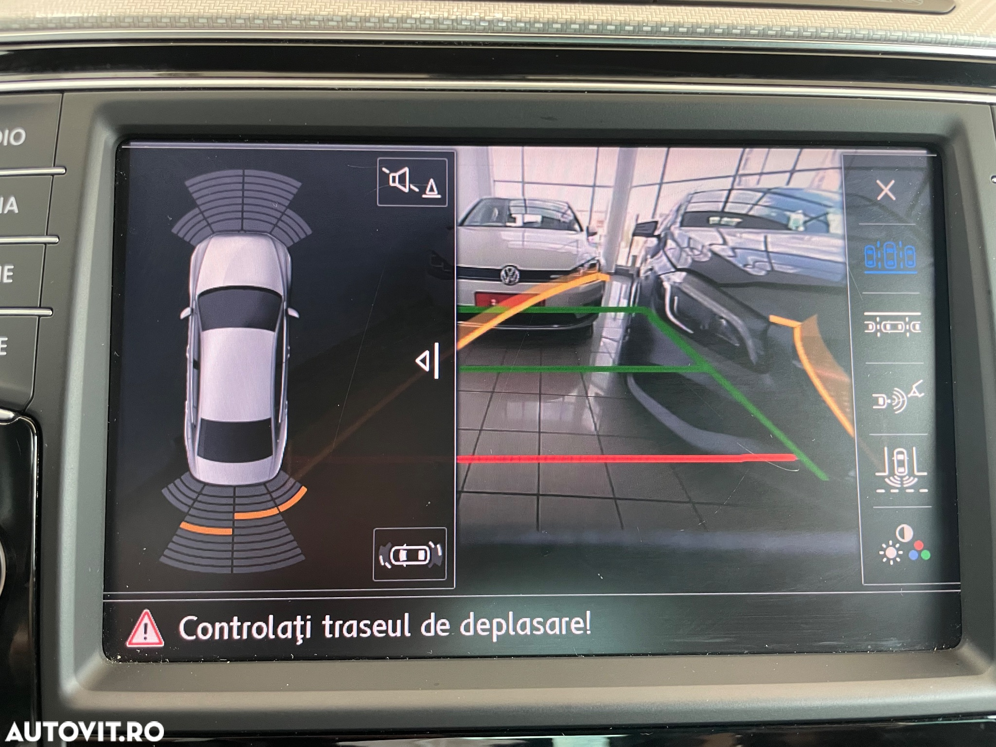 Volkswagen Passat - 12
