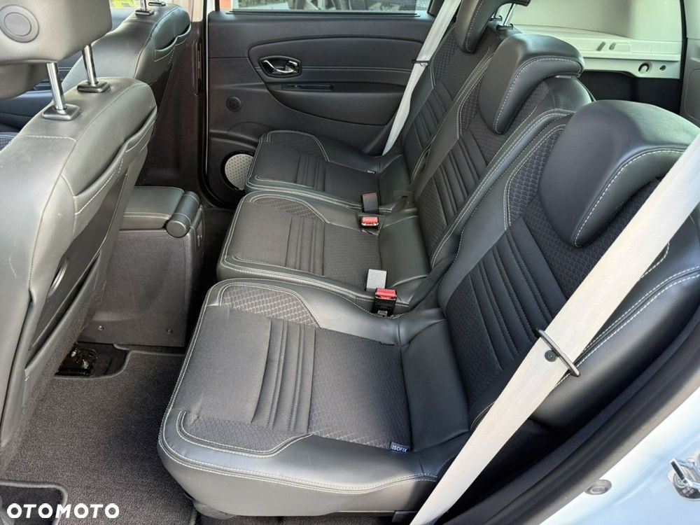 Renault Scenic ENERGY TCe 130 BOSE EDITION - 25