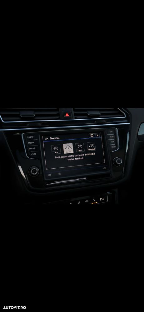 Volkswagen Tiguan 2.0 TDI SCR 4MOTION (BlueMotion Techn.) DSG Highline - 19