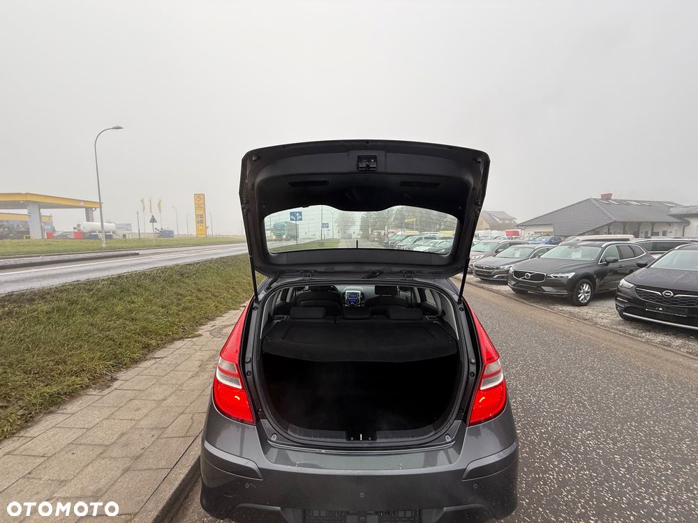 Hyundai i30 i30cw 1.6 CRDi Edition 20 - 21