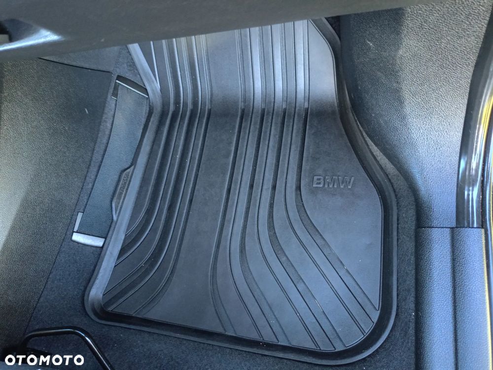 BMW Seria 2 218i - 19