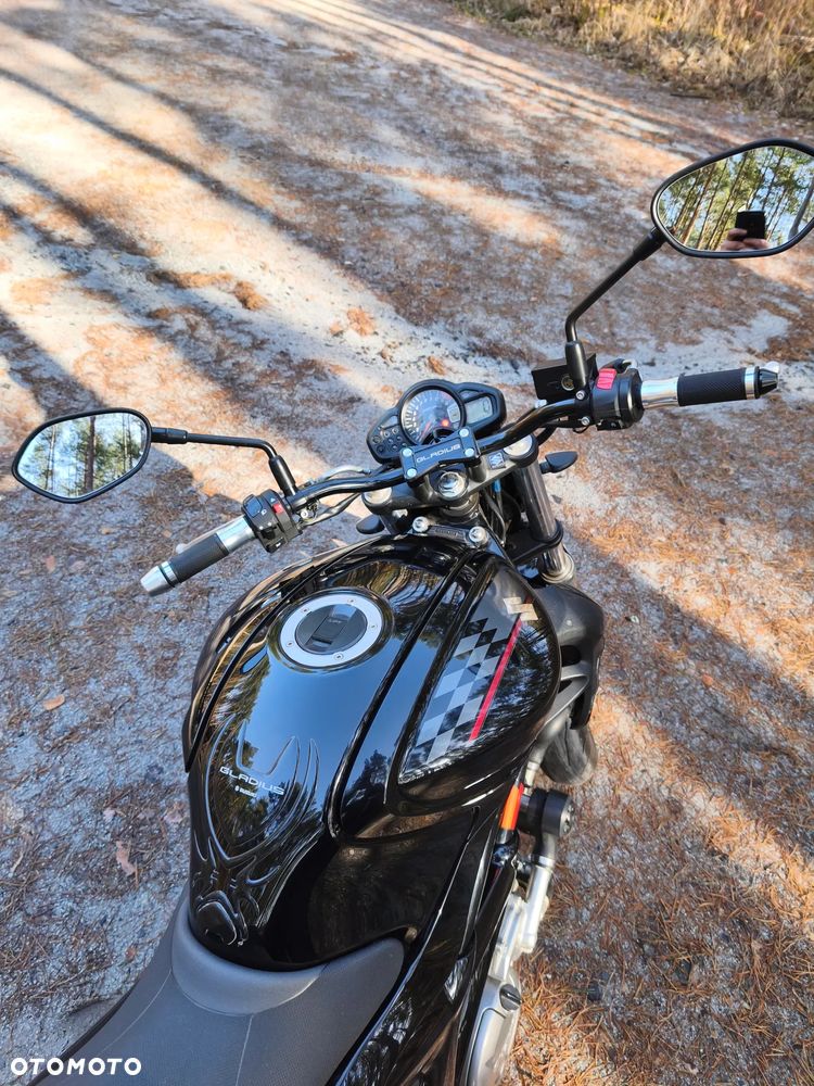 Suzuki Gladius - 7