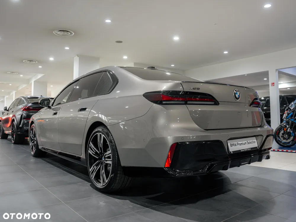 BMW Seria 7 - 5