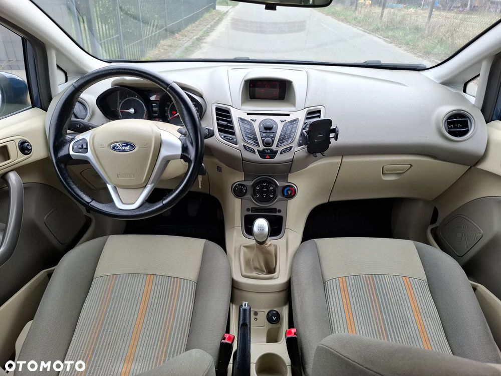 Ford Fiesta 1.25 SYNC Edition - 28