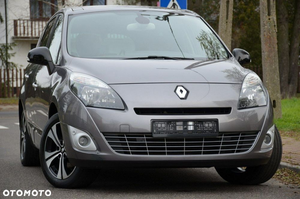 Renault Grand Scenic - 17