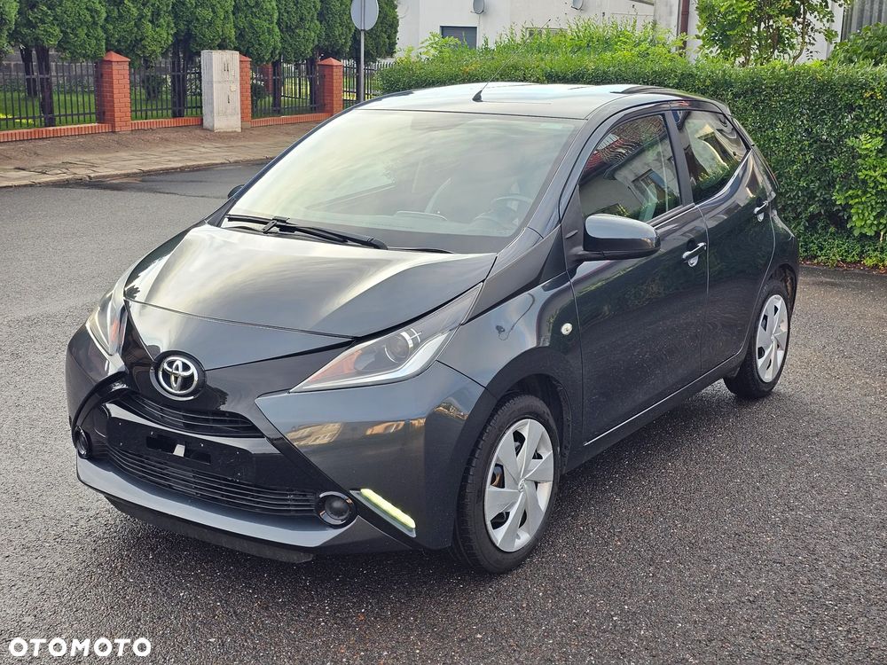 Toyota Aygo x mit x-business Paket - 17