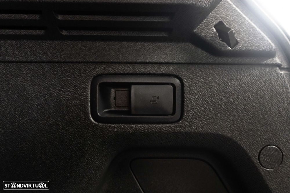 Peugeot 3008 1.6 Hybrid Allure e-EAT8 - 16