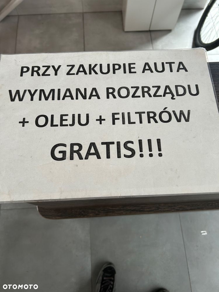 Volkswagen Touran 2.0 TDI BMT Comfortline DSG - 40