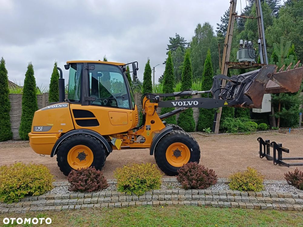 Volvo L25F - 6