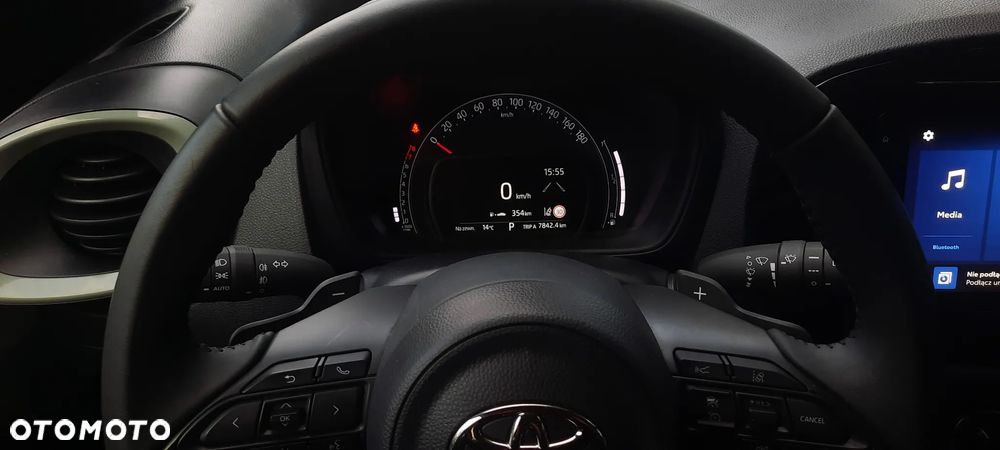 Toyota Aygo X 1.0 VVT-i Executive CVT - 13