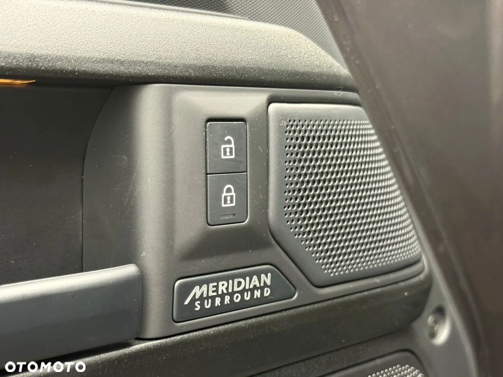 Land Rover Defender 110 P635 OCTA - 16