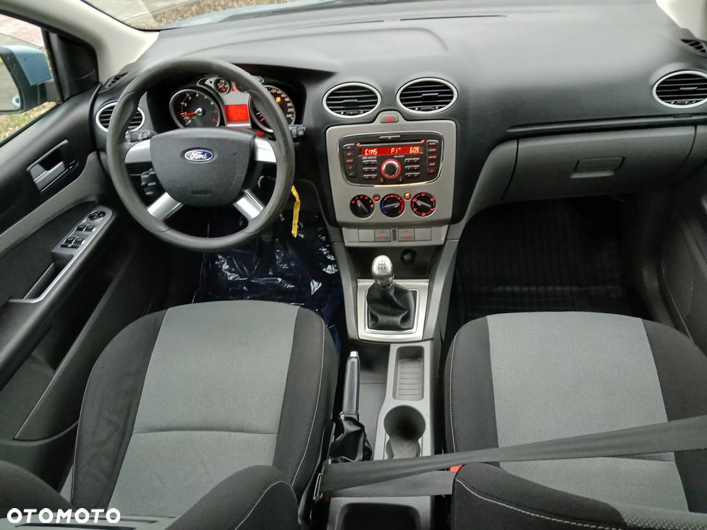 Ford Focus 1.6 16V Ambiente - 21