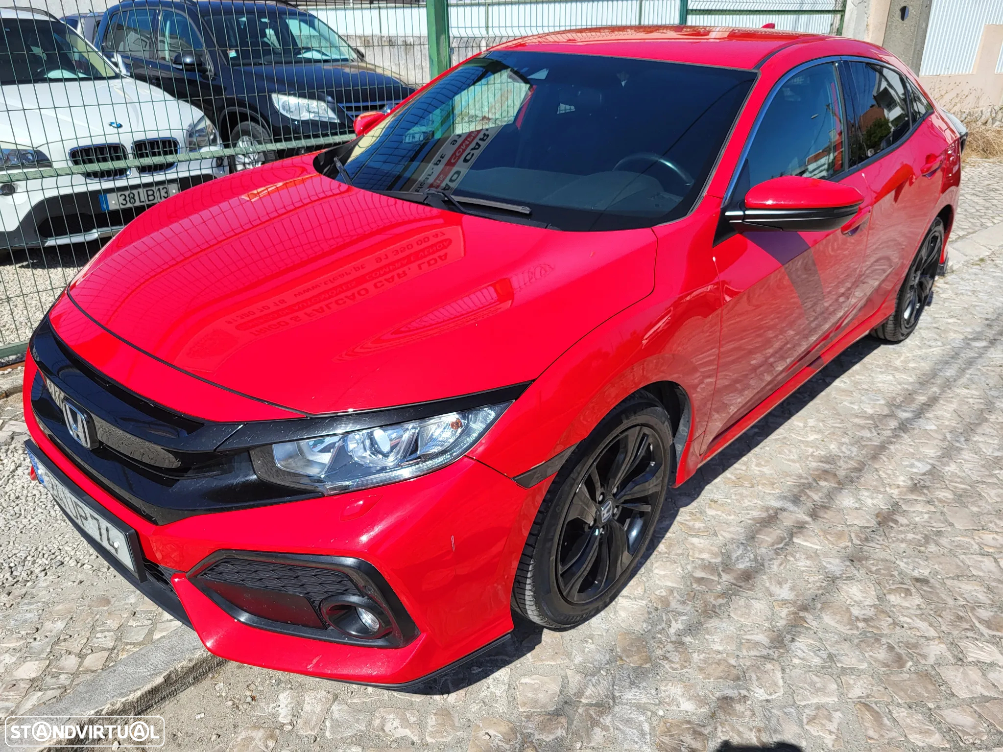 Honda Civic 1.0 i-VTEC Elegance CVT C.Navi - 2