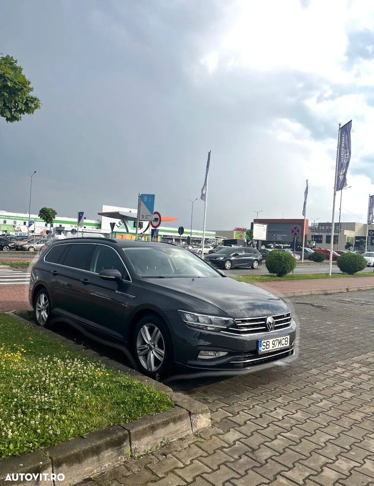 Volkswagen Passat Variant 2.0 TDI DSG Highline - 2