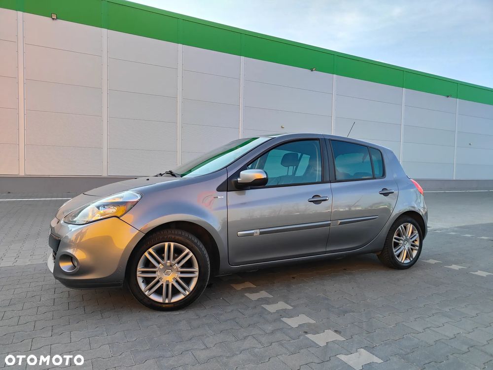Renault Clio 1.2 16V 75 nightDay - 14