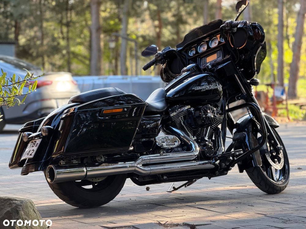 Harley-Davidson Touring Street Glide - 8