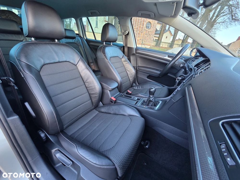 Volkswagen Golf Variant 2.0 TDI BMT 4Mot Highline - 29