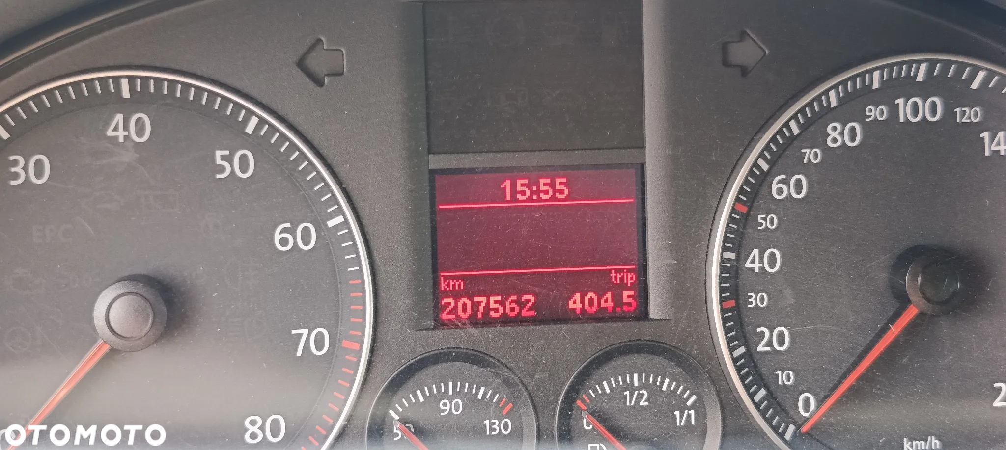 Volkswagen Touran 1.6 FSI Basis - 9