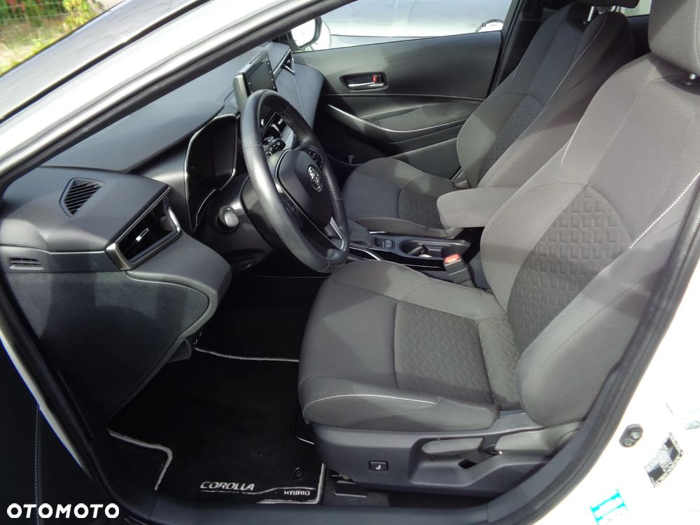 Toyota Corolla - 12