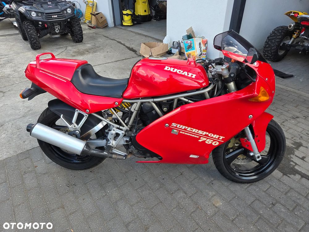 Ducati 750 - 4