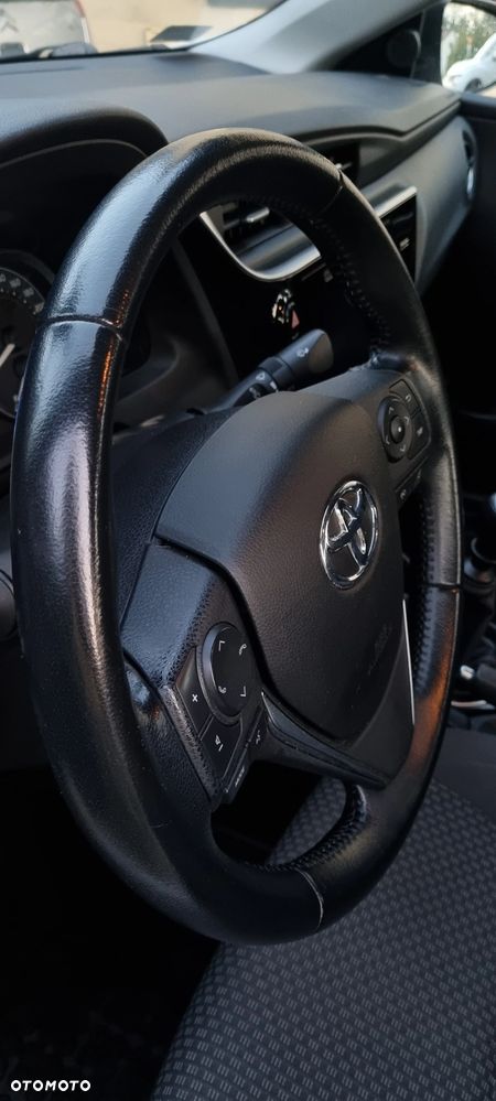 Toyota Corolla 1.6 Active - 19