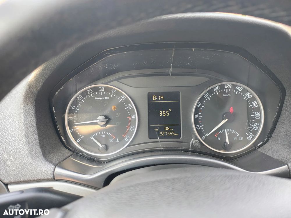 Skoda Octavia 1.6 TDI DPF Ambition - 10