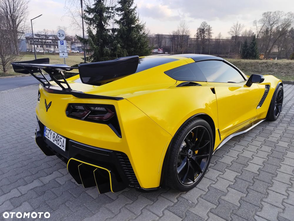 Chevrolet Corvette - 3